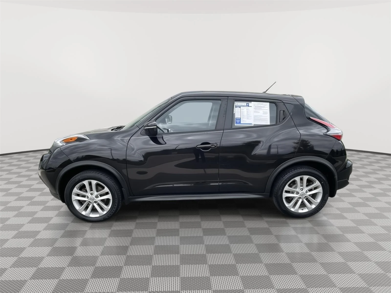 Used 2015 Bordeaux Black Nissan S image 11