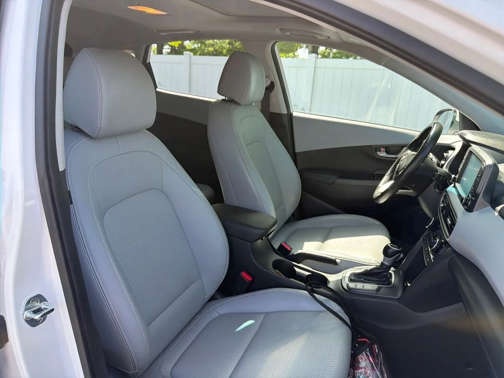 Used 2021 Lunar White Hyundai Ultimate image 52