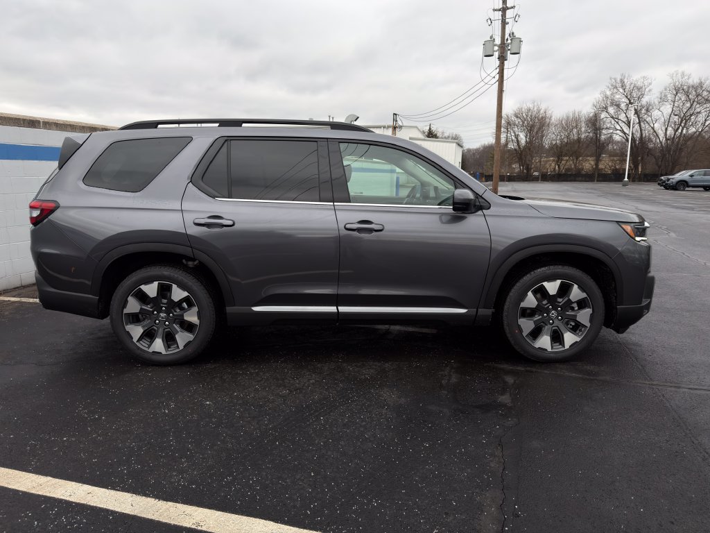 New 2026 Modern Steel Metallic Honda Touring image 6