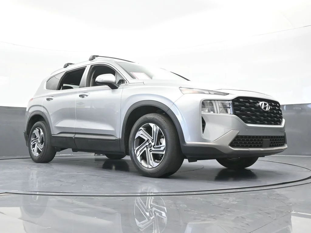 Used 2023 Shimmering Silver Pearl Hyundai SEL image 60