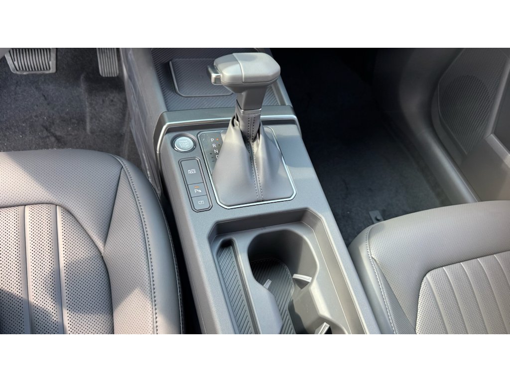 New 2027 Snow White Pearl / Black Roof Kia X-Line S image 22