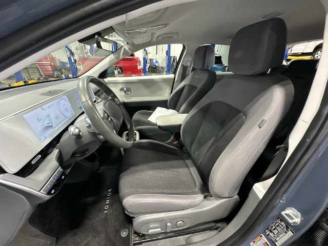 Certified Used 2023 Teal Hyundai SE image 17