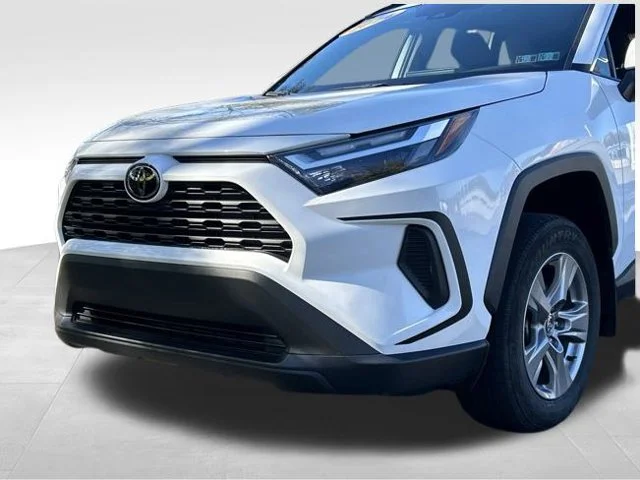 Used 2024 White Toyota XLE image 2