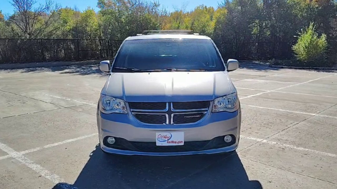 2017 Dodge Grand Caravan SXT photo 3