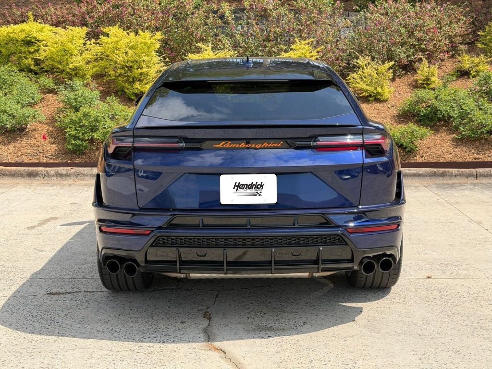 Used 2023 Blu Astraeus Metallic Lamborghini S image 5
