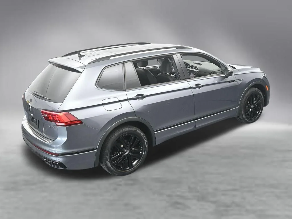 Used 2022 Gray Volkswagen 2.0T SE R-Line Black image 59