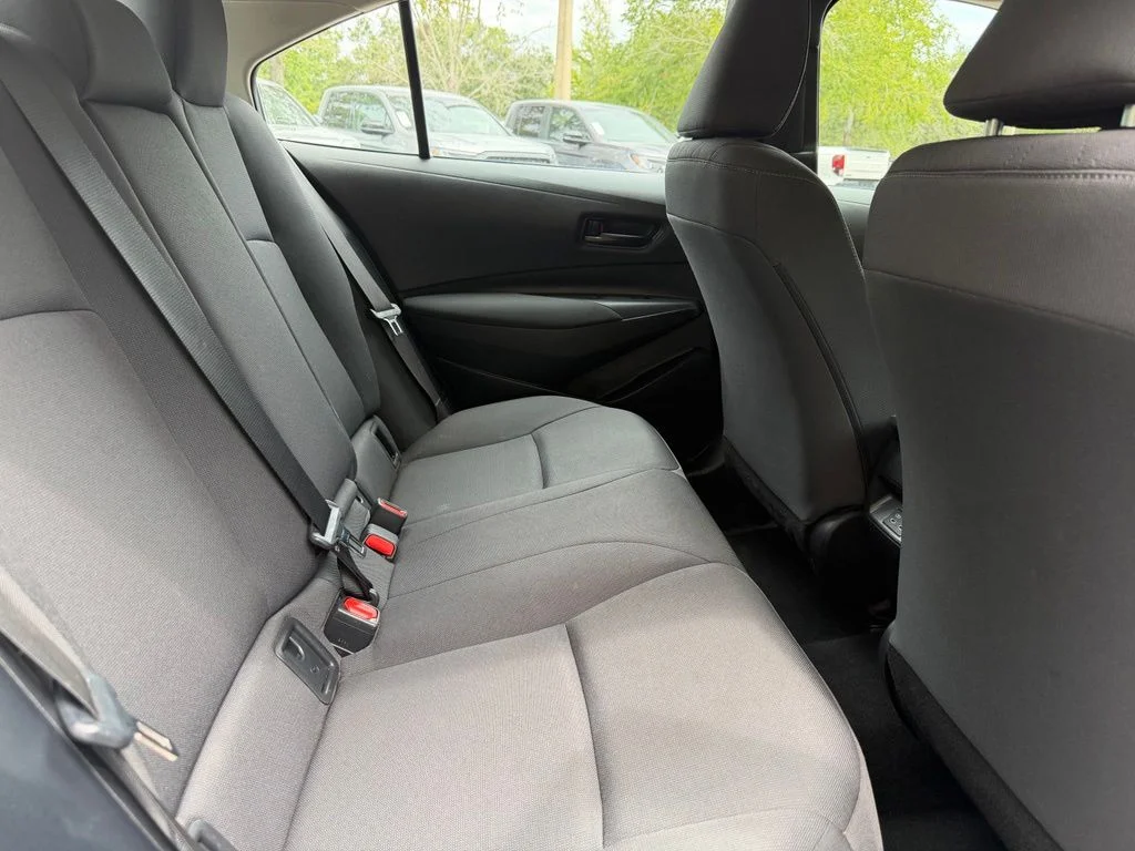 Used 2024 Ice Toyota LE image 8