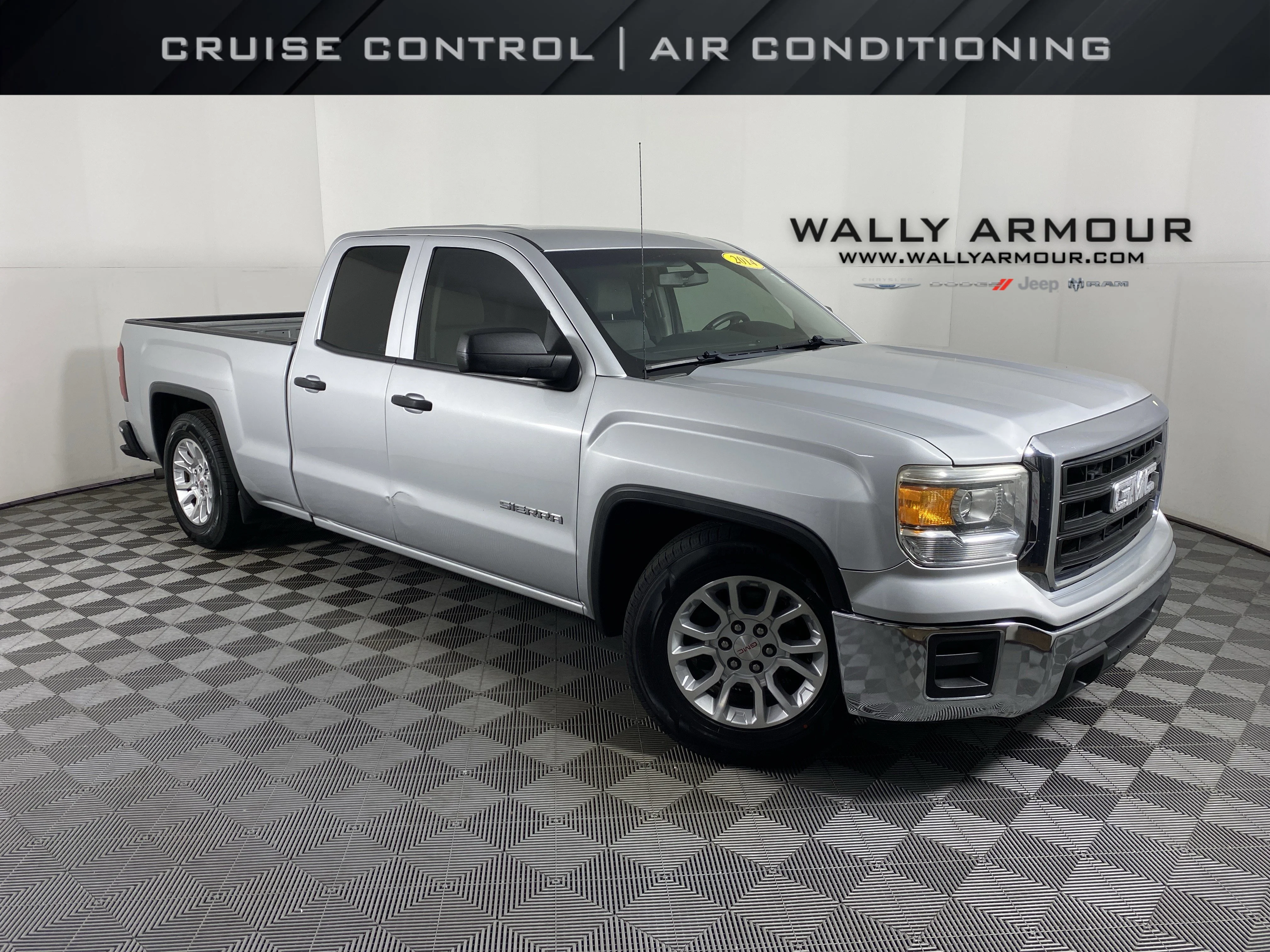2014 GMC Sierra 2WD Double Cab 1SA SWB's photo