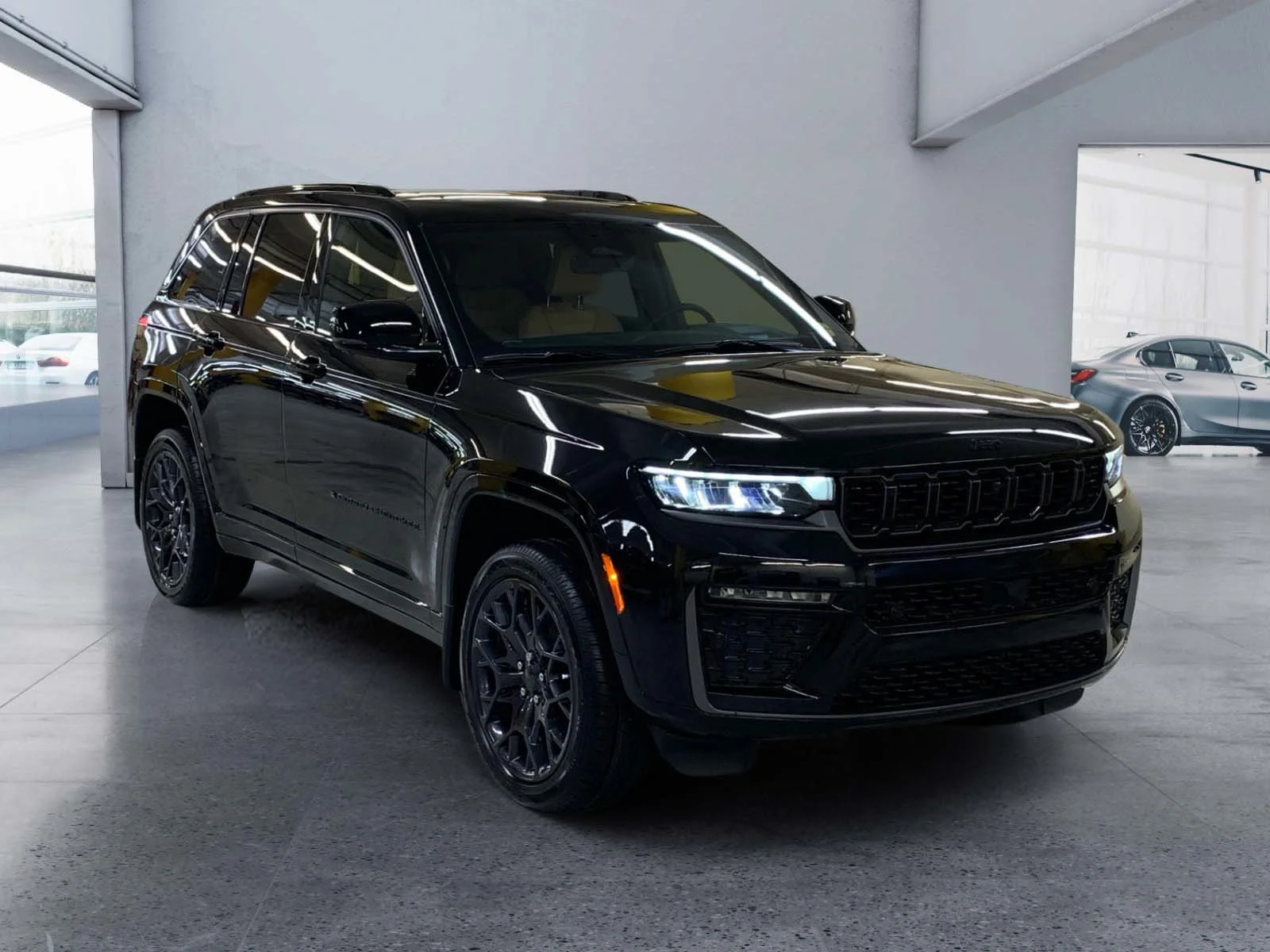 New 2026 Diamond Black Crystal Pearl Jeep Summit image 7