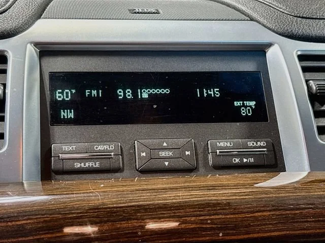 Used 2010 Blue Lincoln NA image 12