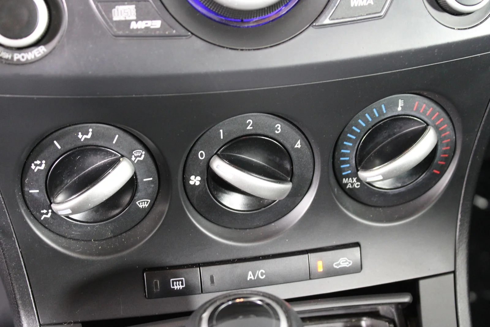 Used 2013 Black Mazda i Sport image 20