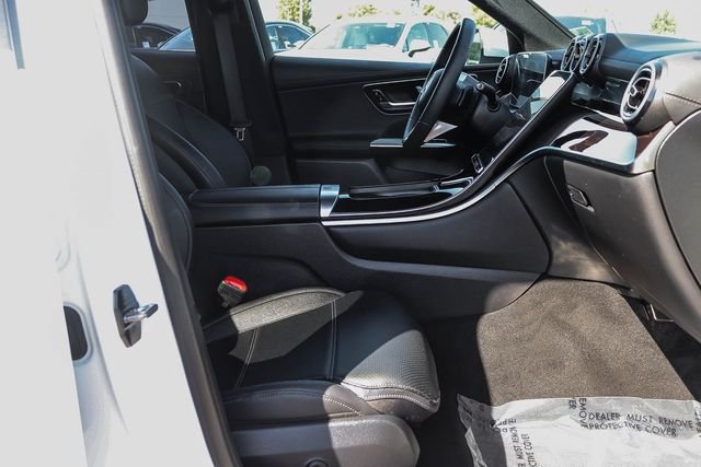 Used 2025  Mercedes-Benz GLC 300 image 19