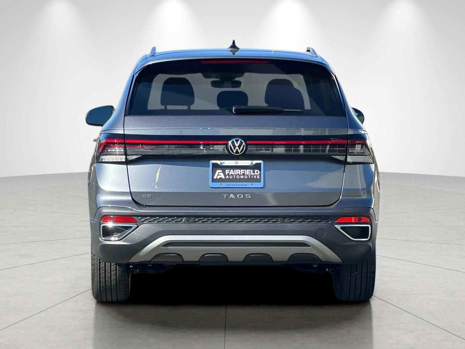 New 2026 Platinum Gray Metallic Volkswagen 1.5T SE image 4