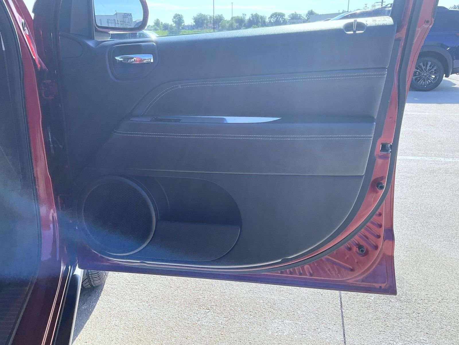 Used 2017 Red Jeep Latitude image 17