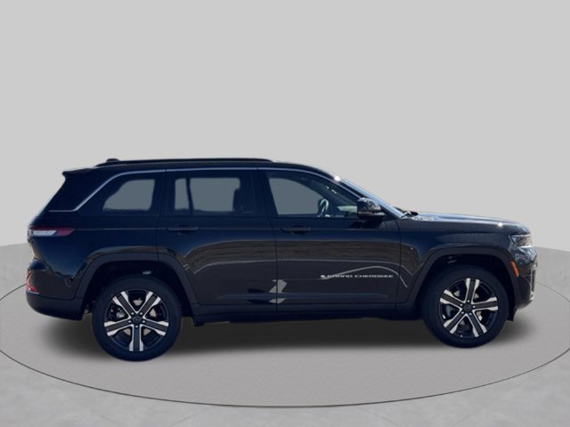 New 2027 High Gloss Black Jeep Limited image 8