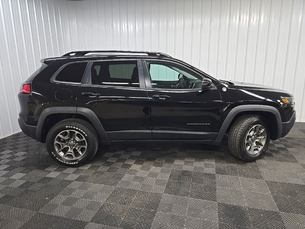Used 2022 Black Jeep Trailhawk image 2