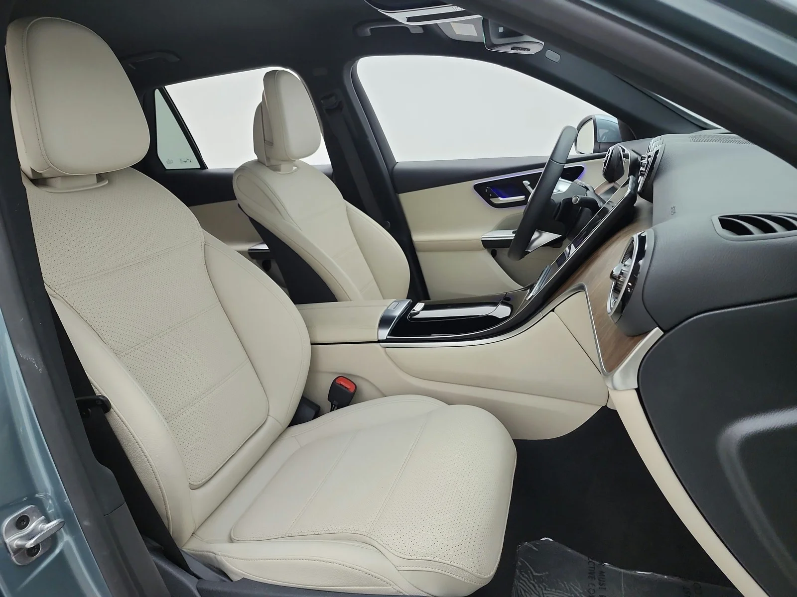 Used 2026 Verde Silver Metallic Mercedes-Benz GLC 300 SUV image 18