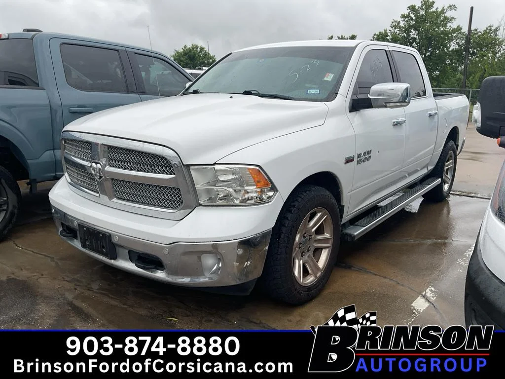 2017 RAM 1500 Lone Star Silver 4x4 Crew Cab 5'7's photo