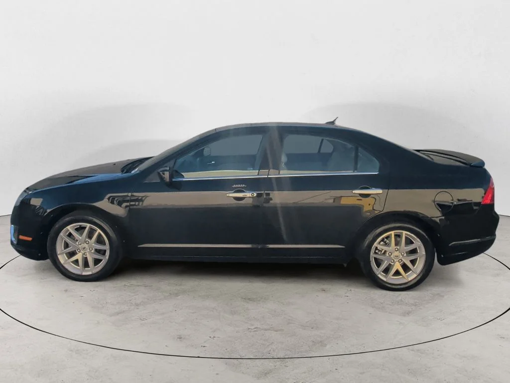 Used 2012 Black Ford SEL image 2