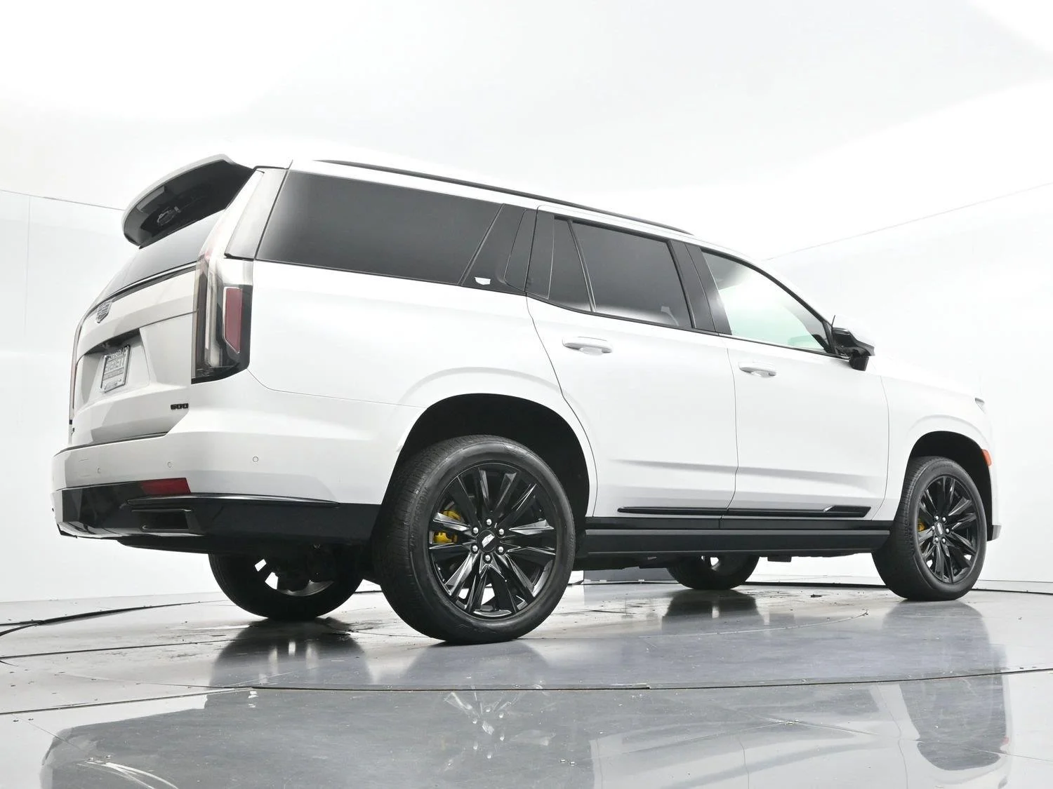 Used 2021 CRYSTAL WHITE TRICOAT Cadillac Sport Platinum image 60