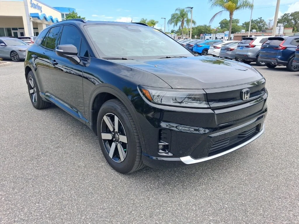 Used 2024  Honda Touring image 3
