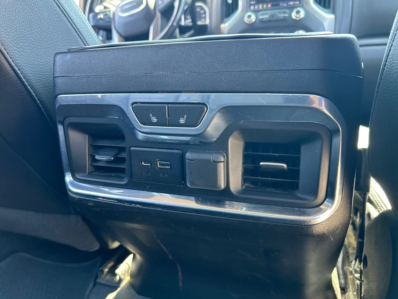 Used 2020 CARBON BLACK METALLIC GMC Denali image 24