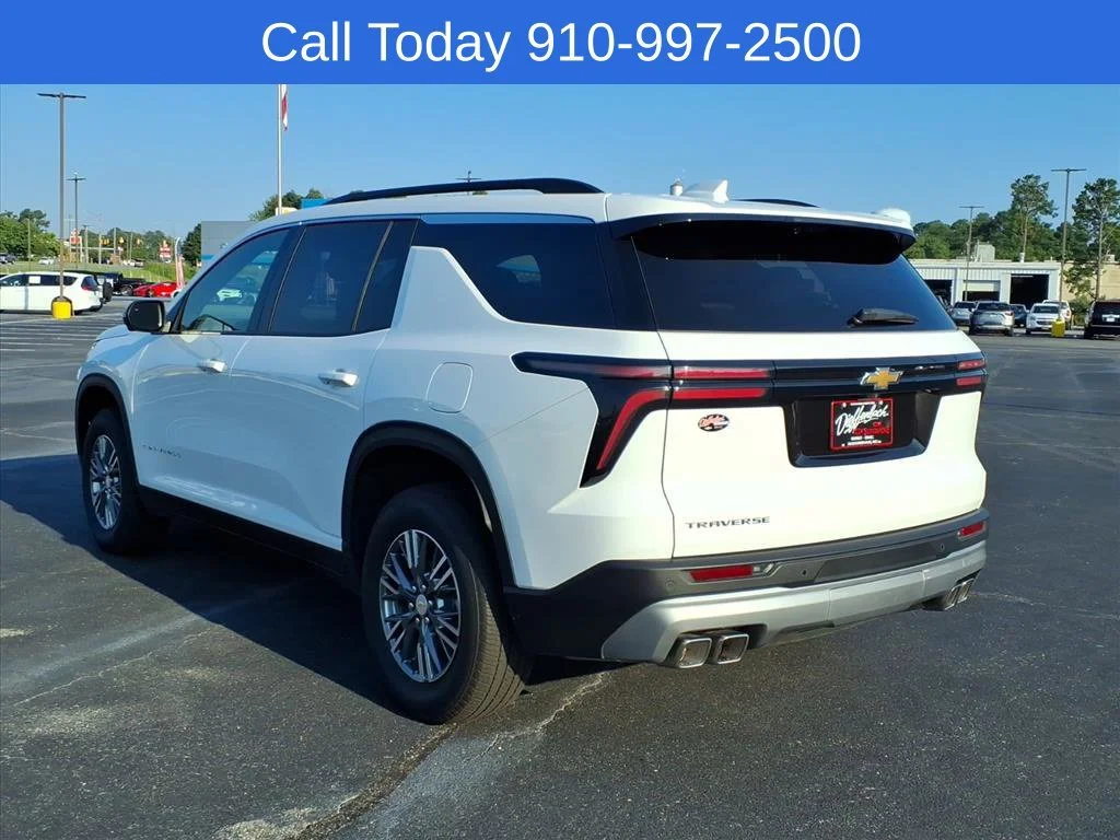 Used 2026 Summit White Chevrolet LT image 4
