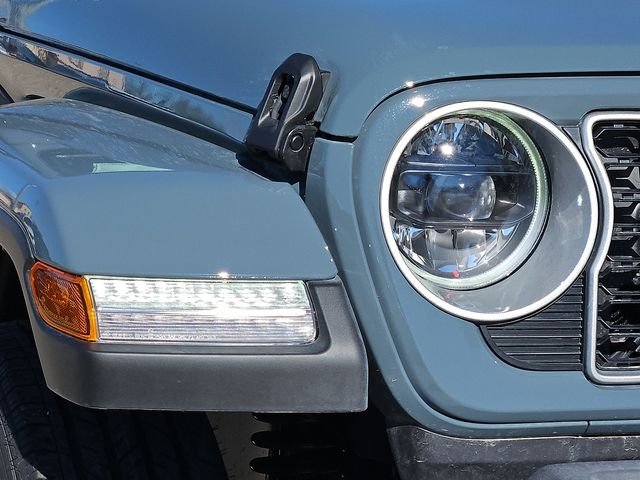 New 2026 Anvil Clear-Coat Exterior Paint Jeep Sahara image 8