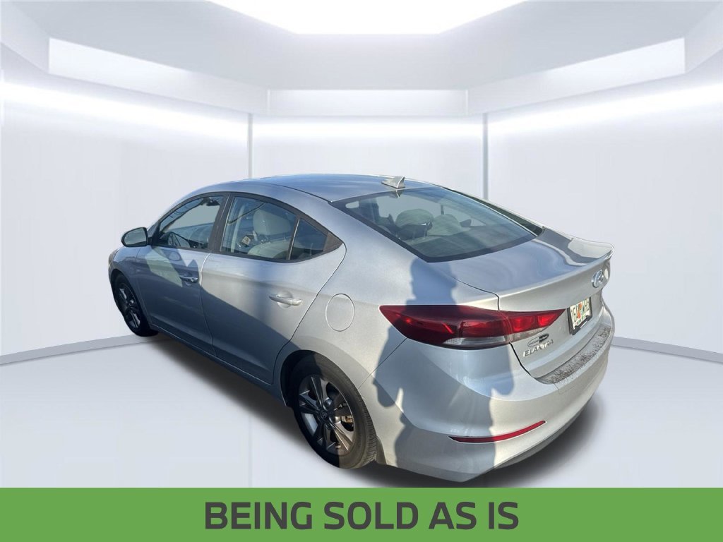 Used 2018 Silver Hyundai Value Edition image 4