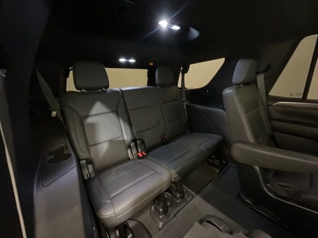 Used 2023 Black Chevrolet Z71 image 26