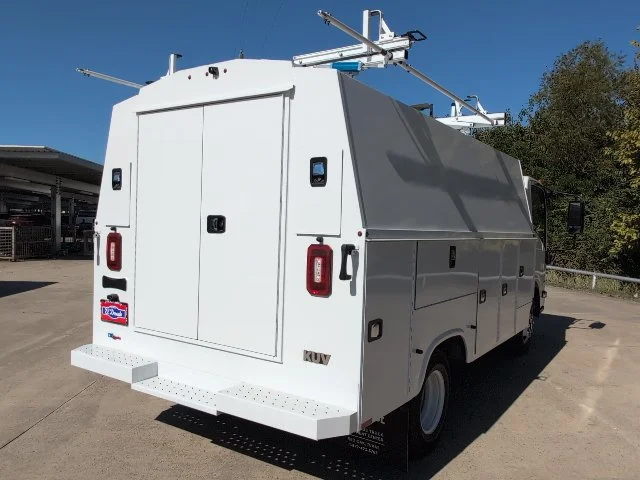 New 2025 Arc White Chevrolet 1WT image 16