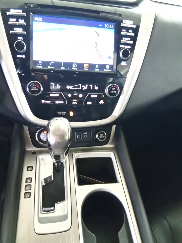 Used 2018 Pearl White Nissan Platinum image 19