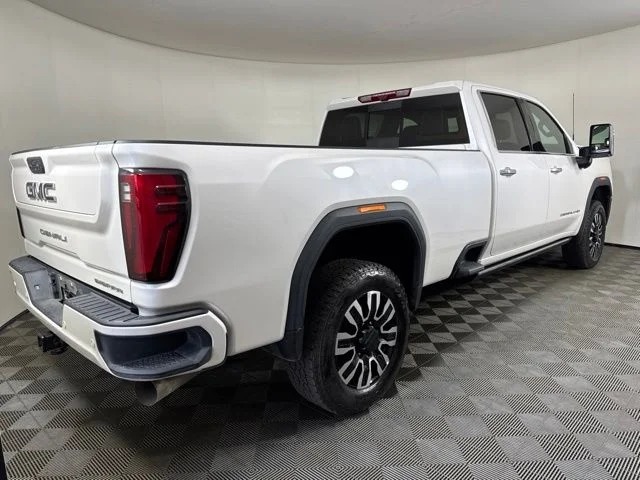 Used 2025 White Frost GMC Denali Ultimate image 3