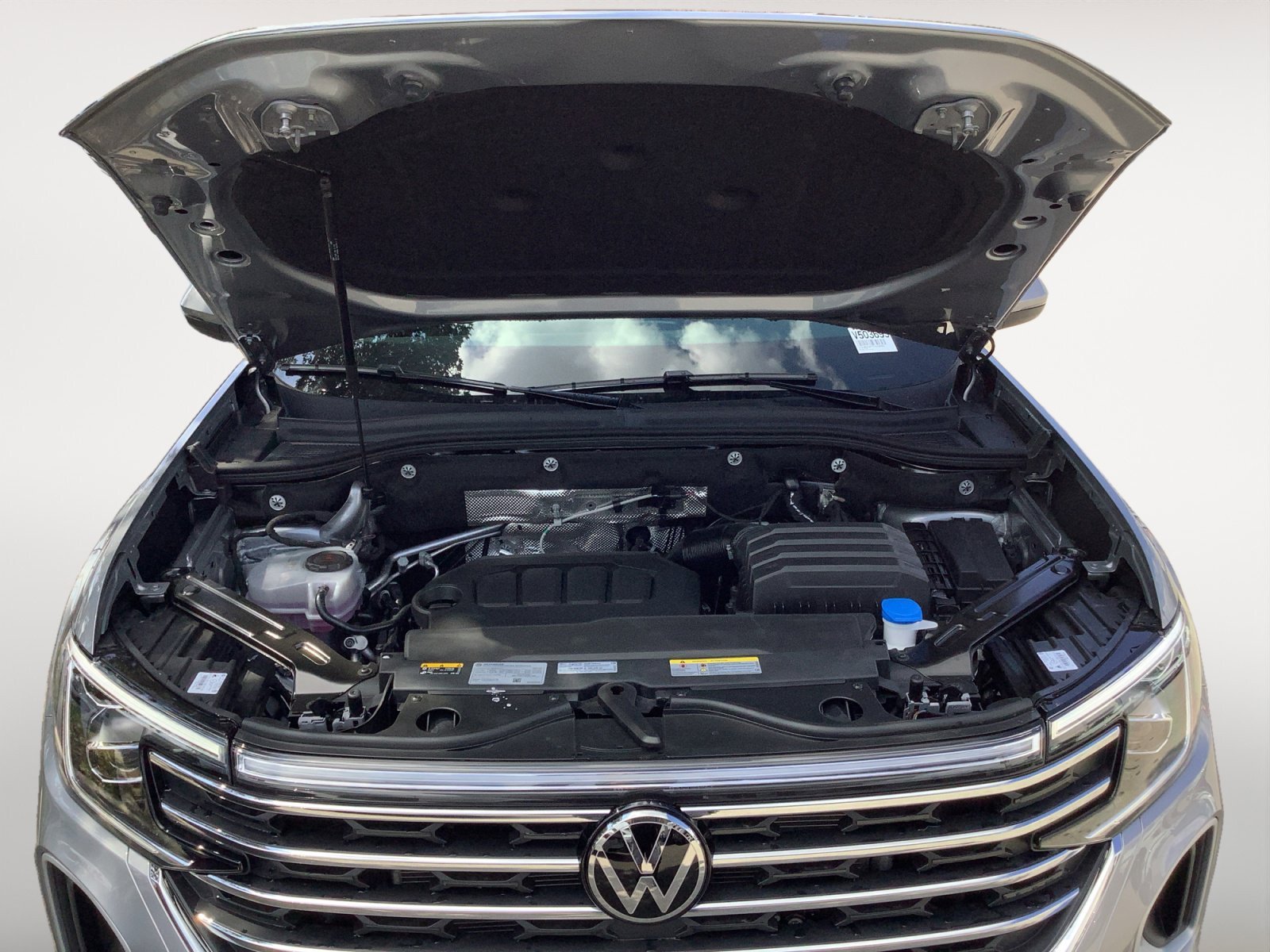 New 2026 Silver Mist Metallic Volkswagen 2.0T SE w/Technology image 11