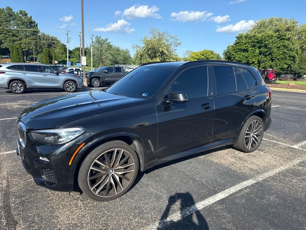 Used 2019 Black BMW xDrive40i image 4