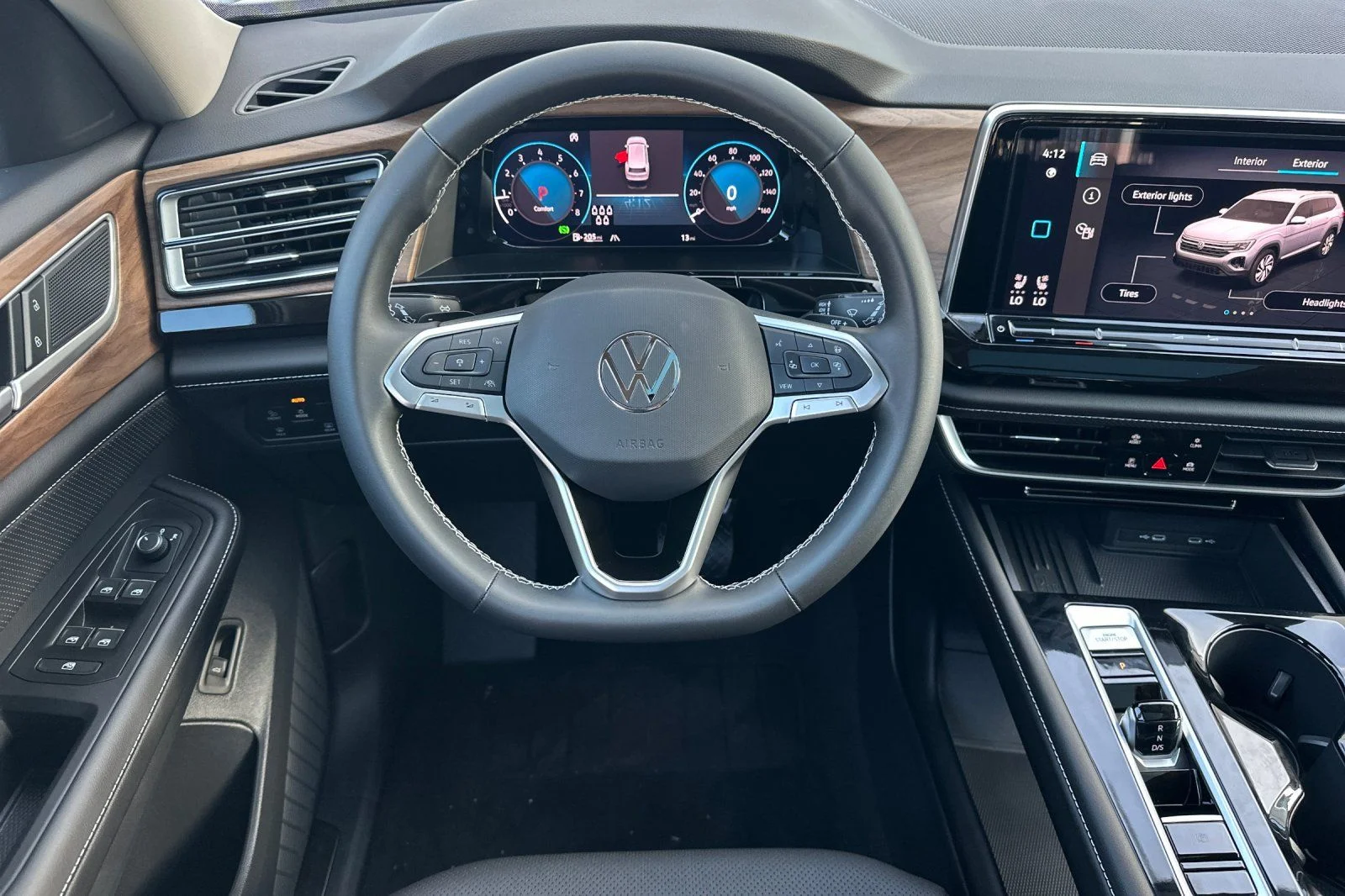 New 2026 Silver Volkswagen 2.0T SE w/Technology image 12