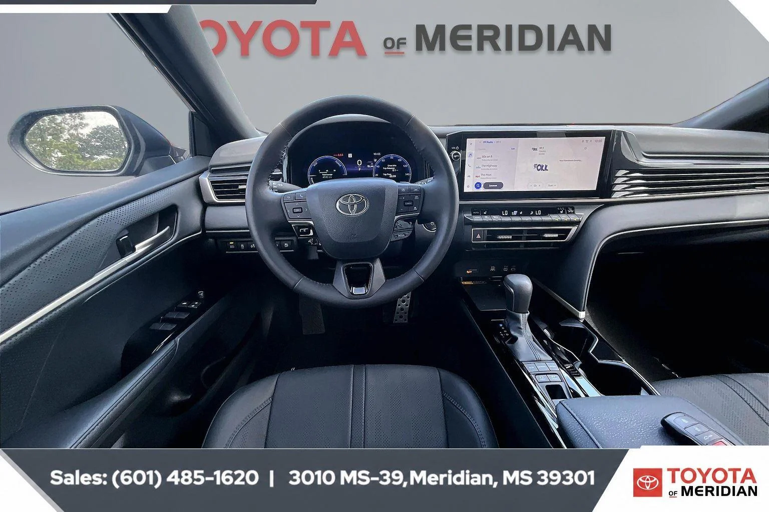 Used 2025 Heavy Metal w/Midnight Black Metallic Roof Toyota XSE image 5