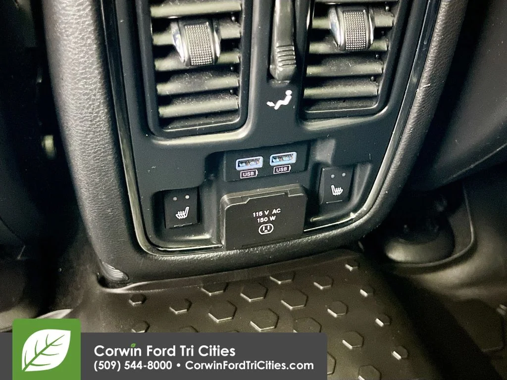 Used 2014 Brilliant Black Crystal Pearlcoat Jeep SRT image 29