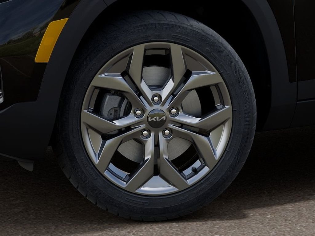 New 2026 Fusion Black Kia LX image 9
