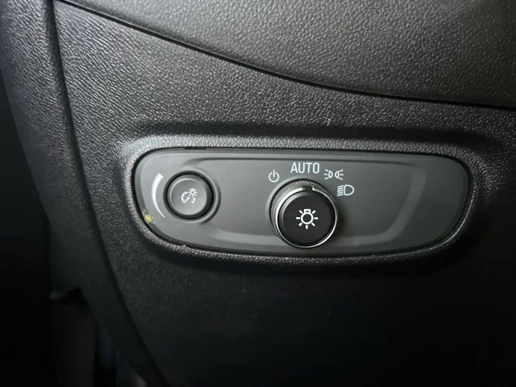 Used 2019 Silver Chevrolet LS image 13