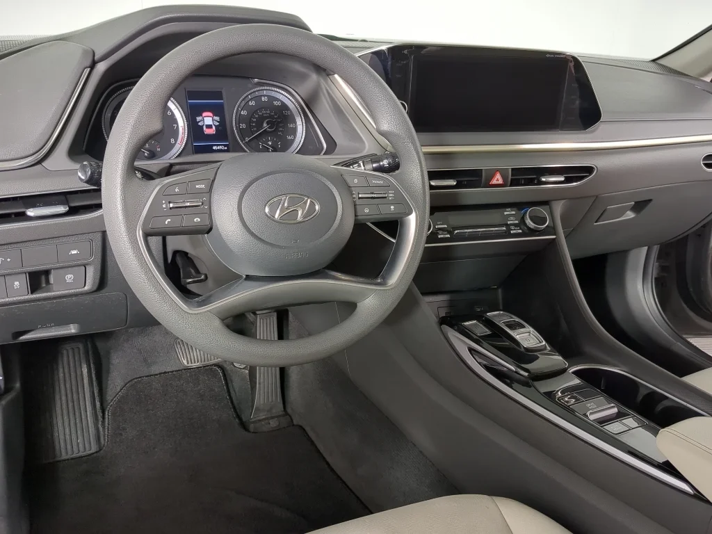 Used 2023 Gray Hyundai SEL image 15