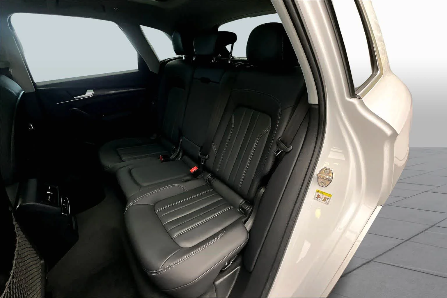 Used 2023 Ibis White Audi S line Premium Plus image 22