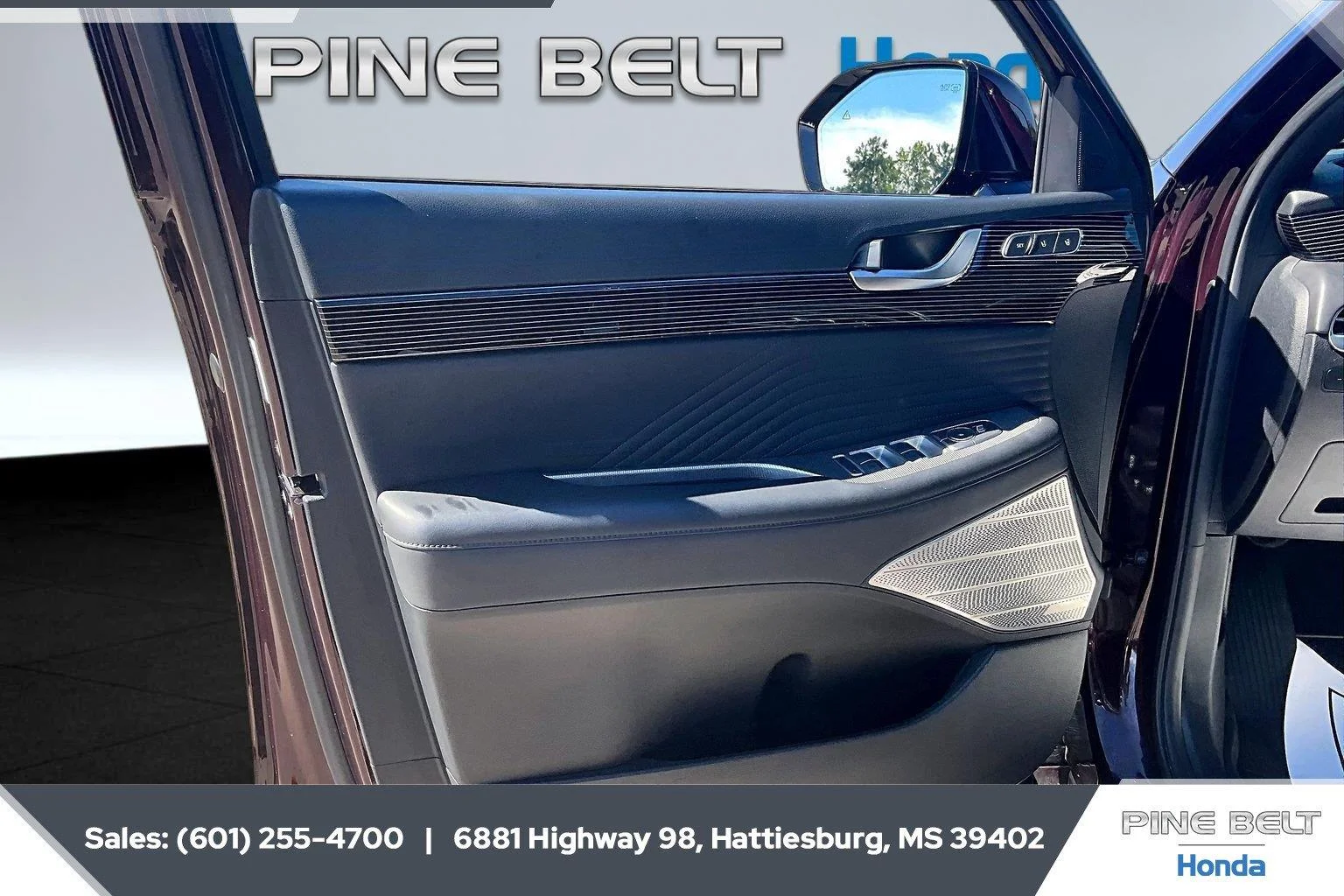 Used 2024 Sierra Burgundy Hyundai Calligraphy image 17