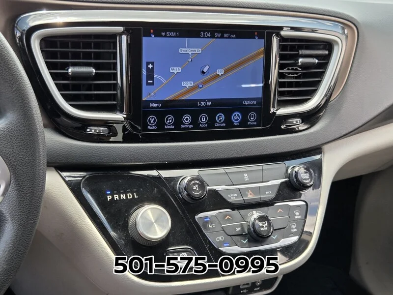 Used 2017 Crystal Metallic CHRYSLER TOURING FWD image 20