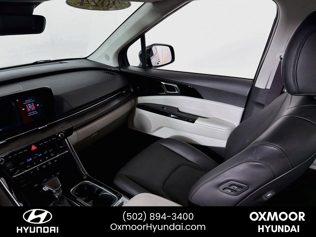 Used 2024 Aurora Black Pearl Kia SX image 23
