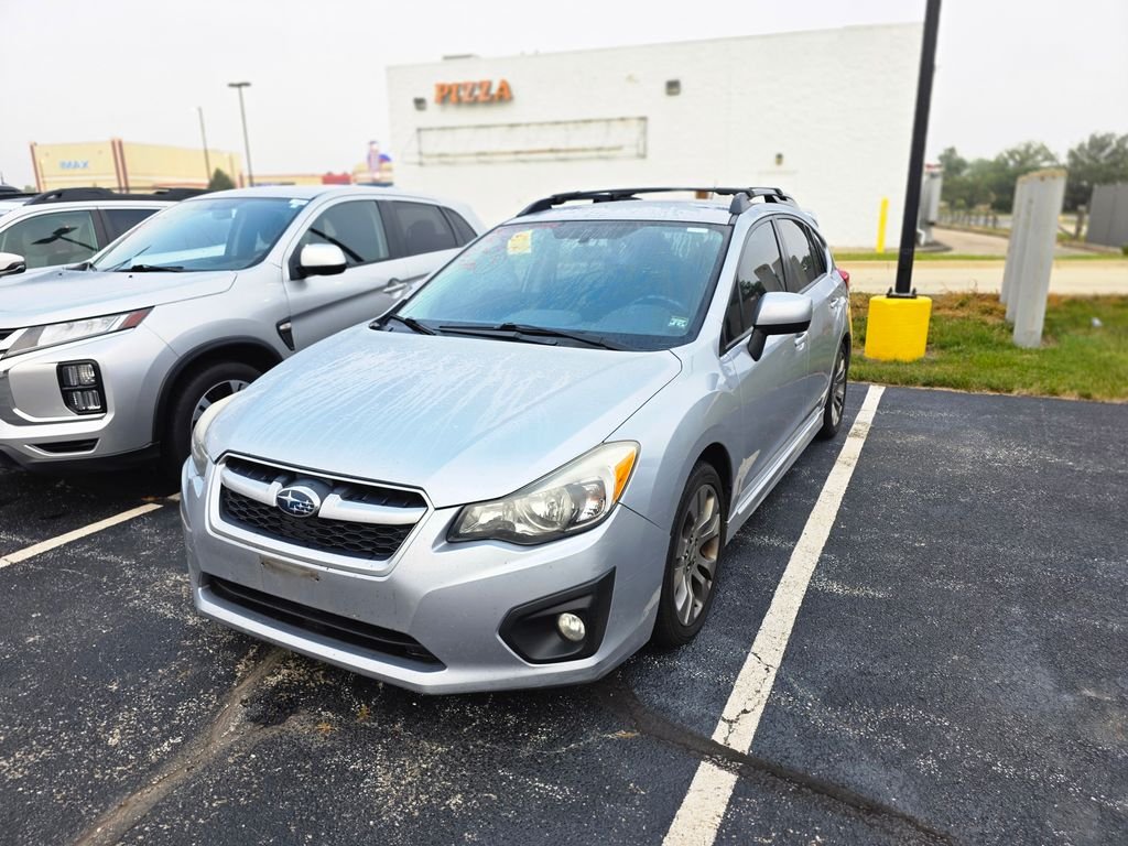 Used 2014 Ice Silver Metallic Subaru 2.0i Sport Premium image 2