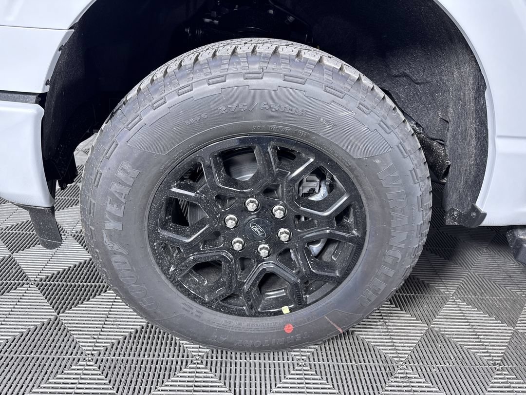 New 2026 Avalanche Ford XLT image 28