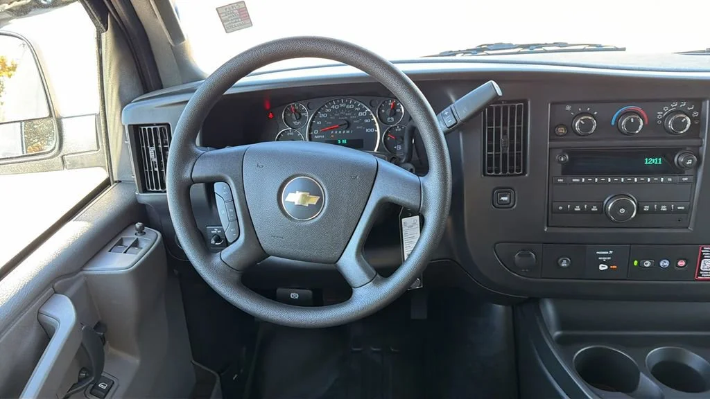 2025 Chevrolet Express Cargo Work Van - Photo 23