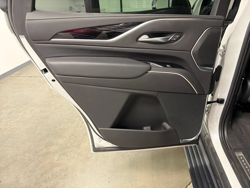 2023 Cadillac Escalade Sport - Photo 30
