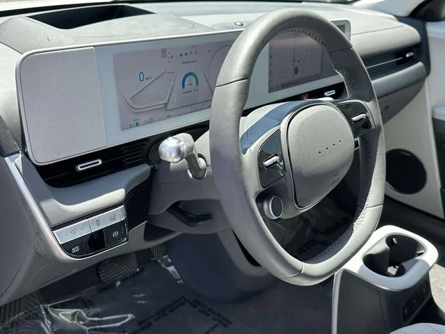 Used 2024 White Hyundai Limited image 2